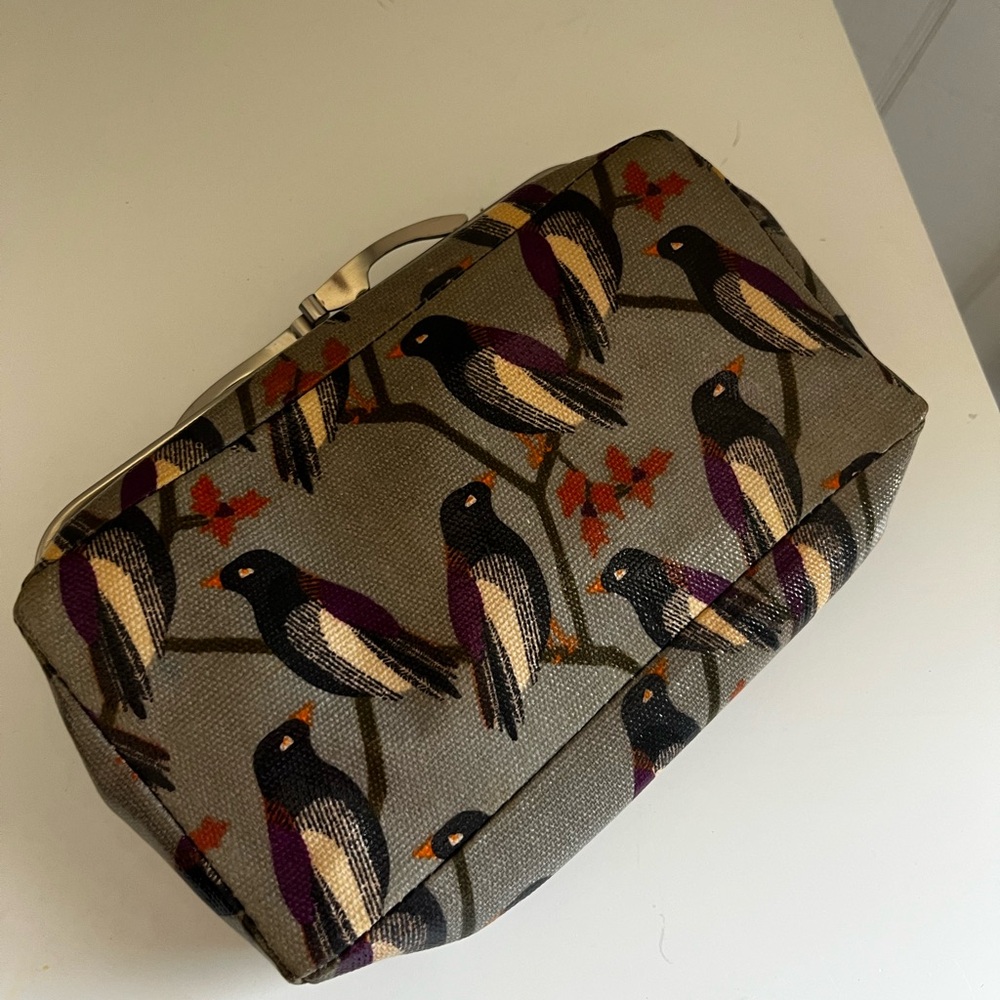Fossil Multicolor Bird Pattern Clutch - Picture 3 of 5